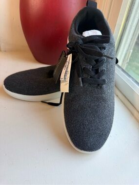 NWT Banana Republic Women Shoes Wool size 10 .
